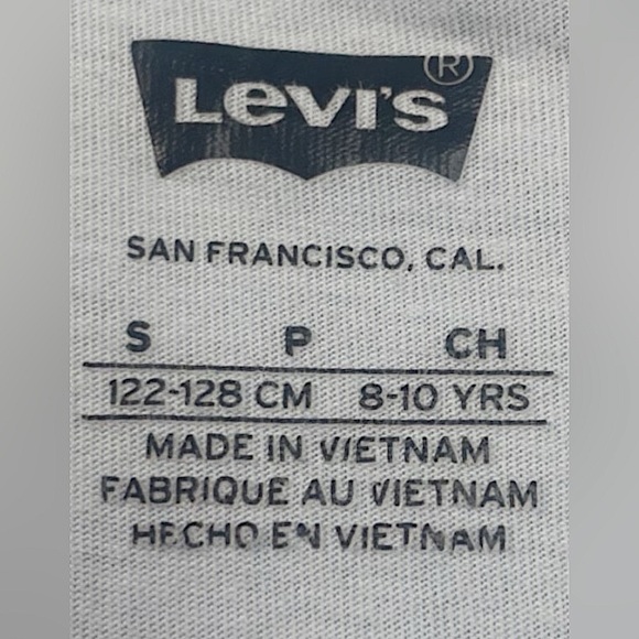 Levi’s graphic Tee - Picture 3 of 3